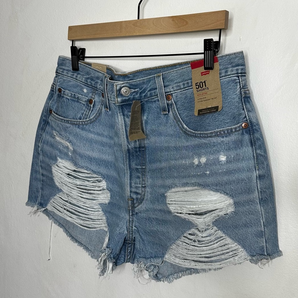 Levi's 501 high rise denim shorts. Size 33